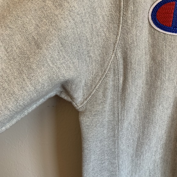 GRAY REVERSE WEAVE CREW NECK SWEATER - Picture 7 of 10